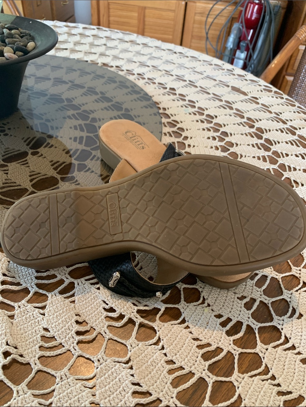 Cliffs by WHITE MOUNTAIN Black Braided Thong Sandals with Silver Accents - Picture 4 of 7